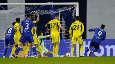 ¿Extrañaron a Edson Álvarez? Fenerbahce perdió ante Dinamo Zagreb en Europa League