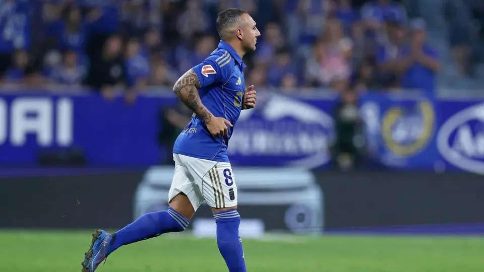 Santi Cazorla jugó su primer partido en Primera División con el Real Oviedo