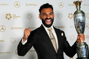 Mohamed Salah gana su tercer premio PFA; Mariona Caldentey brilla en la rama femenina