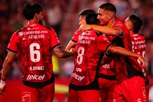 Xolos de Tijuana arman fiesta con refuerzos europeos y golean al León