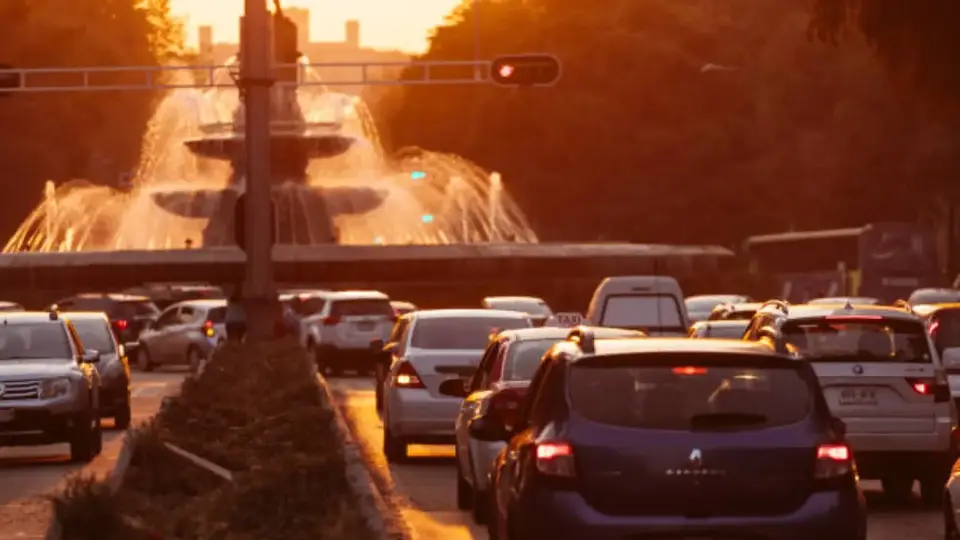¡Aguas con el volante! Estos autos NO circulan mañana sábado 11 de octubre en CDMX y Edomex