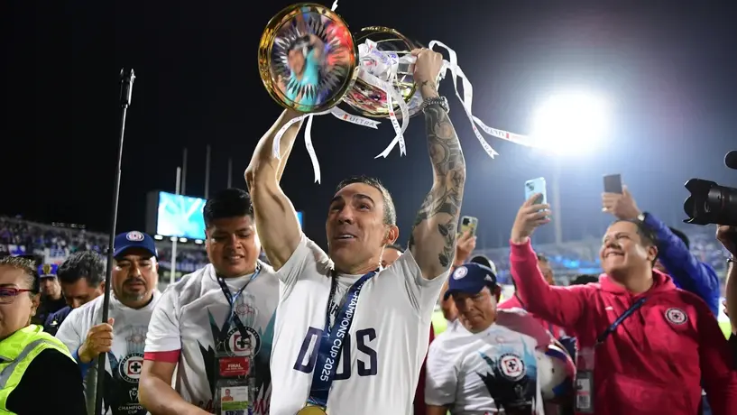 Vicente Sánchez rompe el silencio sobre su salida de Cruz Azul