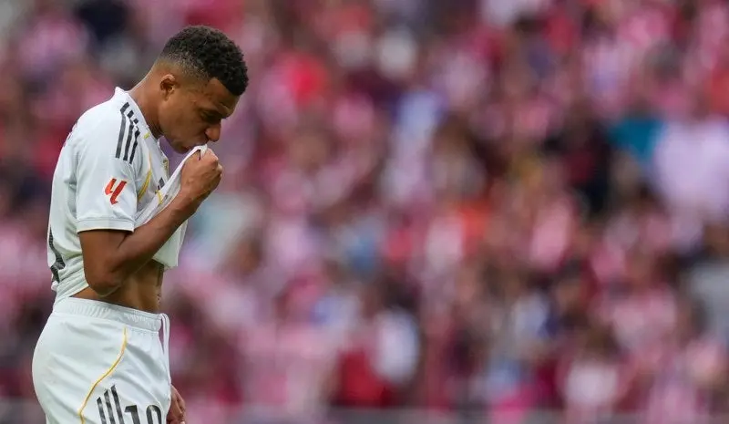 Mbappé con gestos tristes | AP
