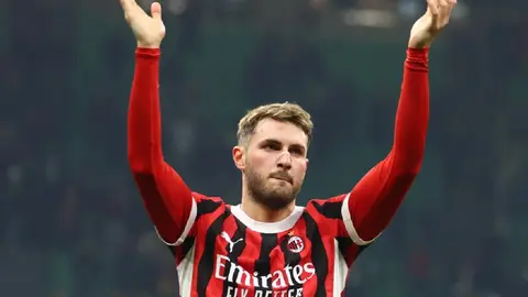 Zlatan Ibrahimovic fue clave para la permanencia de Santi Giménez en el AC Milan