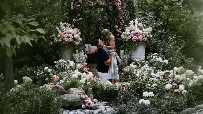 ¡Llegó el anillo! Travis Kelce y Taylor Swift se comprometen