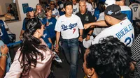 '¡Es hora del besibol!' Heung-Min Son lanza la primera bola del juego entre Dodgers y Reds