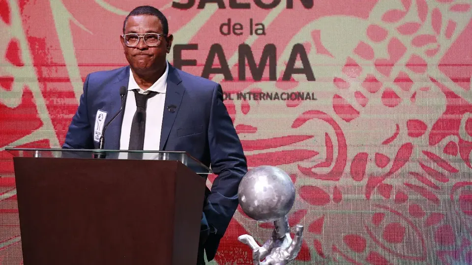 "Paciencia con Milito": Antonio Carlos Santos aconseja a la afición de Chivas
