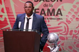 "Paciencia con Milito": Antonio Carlos Santos aconseja a la afición de Chivas