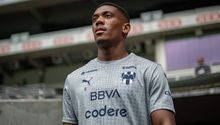 Anthony Martial tendrá su primera titularidad con Rayados en Liga MX