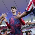 El día que la ‘Hormiga’ González acompañó a Ramón Morales en un partido de Chivas