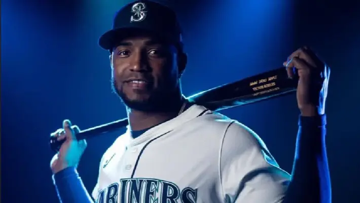 Jardinero de los Seattle Mariners recibió sanción tras lanzar su bat al pitcher