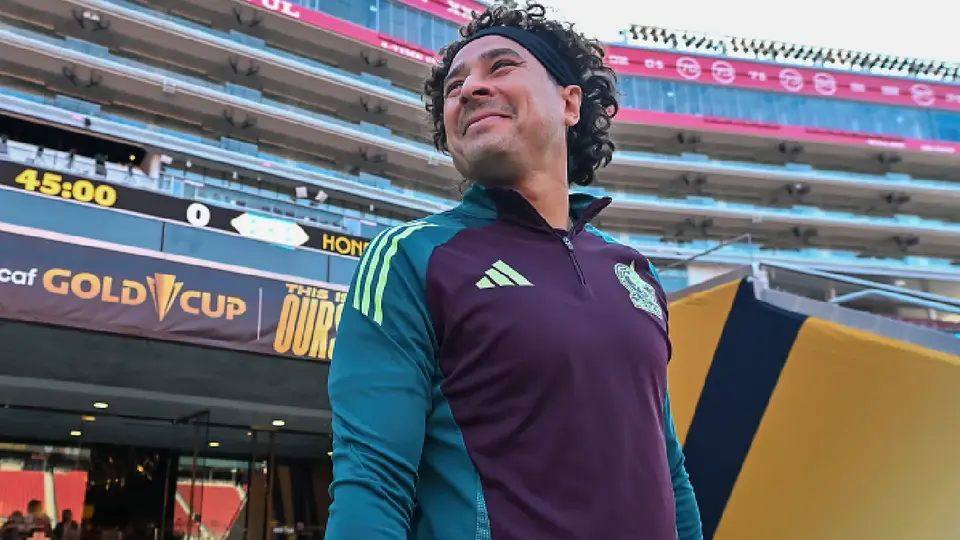 'Pollo' Ortiz se burla de críticos de Memo Ochoa: "la jeta que va a poner"