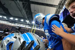 Jared Goff lanza cinco pases de TD y guía paliza de Lions sobre Bears