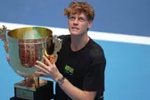 Jannik Sinner se corona en el Abierto de China