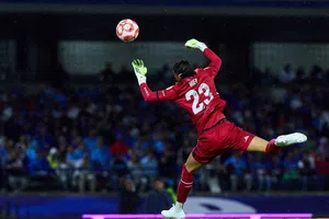 ¡Otra más! Kevin Mier vuelve a fallar con Cruz Azul y recibe abucheos