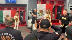 Canelo Álvarez, Fey y su equipo entonaron en privado el Himno Nacional Mexicano