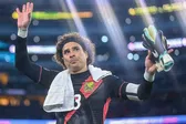 Guillermo Ochoa cerca de firmar con histórico de España