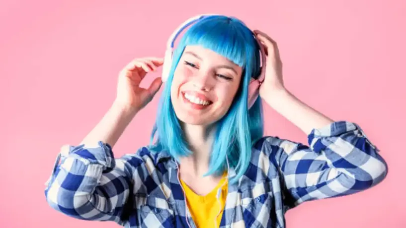 Escuchar música podría reducir ansiedad y elevar tu bienestar emocional, sugiere estudio