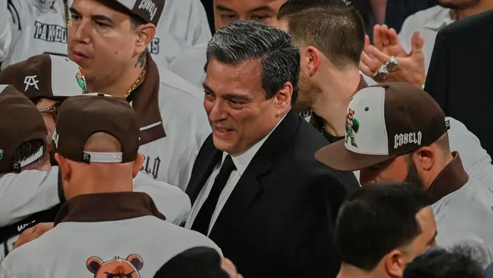 Mauricio Sulaimán denuncia veto para subir al ring en pelea Canelo vs Crawford
