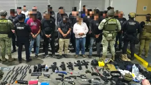 ¿Grupo religioso o comando secreto? Caen 38 de La Luz del Mundo en operativo en Michoacán