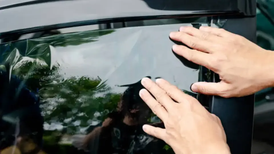 Adiós al polarizado: autoridades comienzan a retirarlo de autos en México