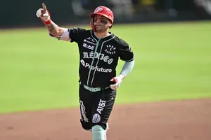 Diablos Rojos vencen a Pericos en el Juego 3 y están a un triunfo de la Serie de Campeonato