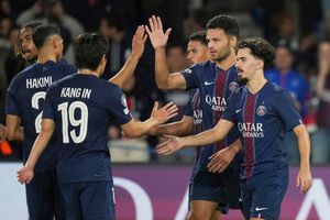 PSG inicia su defensa como campeón de Champions League aplastando en casa a Atalanta