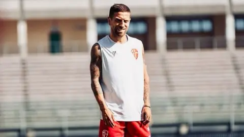 'Papu' Gómez critica normas de dopaje: 'Tomas drogas y son seis meses, me dieron dos años por jarabe para tos"