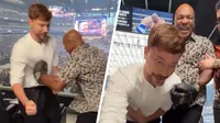 MrBeast recibe un golpe de Mike Tyson previo a la pelea Canelo vs Crawford en Las Vegas