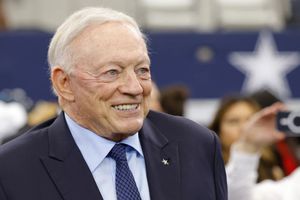 Jerry Jones quiere a Taylor Swift en el juego de Dallas vs Chiefs: "Nadie es más fan que yo"