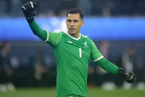 Histórico portero lanza dardo a Malagón: 'Yo sería el titular del Tri'