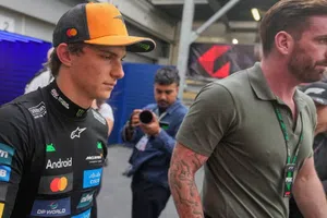 Oscar Piastri revela la causa de su choque en la clasificación de Azerbaiyán: 'Frené un poco tarde'