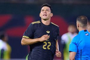 Hirving Lozano reaparece con el Tri tras más de un año de ausencia