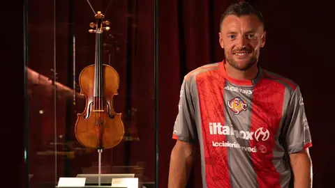 Jamie Vardy ficha por el Cremonese de Italia tras 13 temporadas en el Leicester