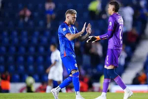 Gonzalo Piovi defiende a su portero pese a errores: "Kevin Mier es un animal"