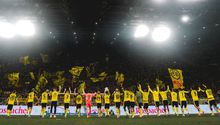 Borussia Dortmund, con gol de Adeyemi, vence al Wolfsburg y mantiene el invicto en la Bundesliga