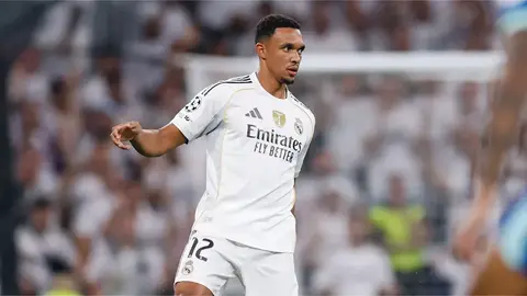 Steven Gerrard revela que no se hubiera ido al Real Madrid igual que Trent Alexander-Arnold