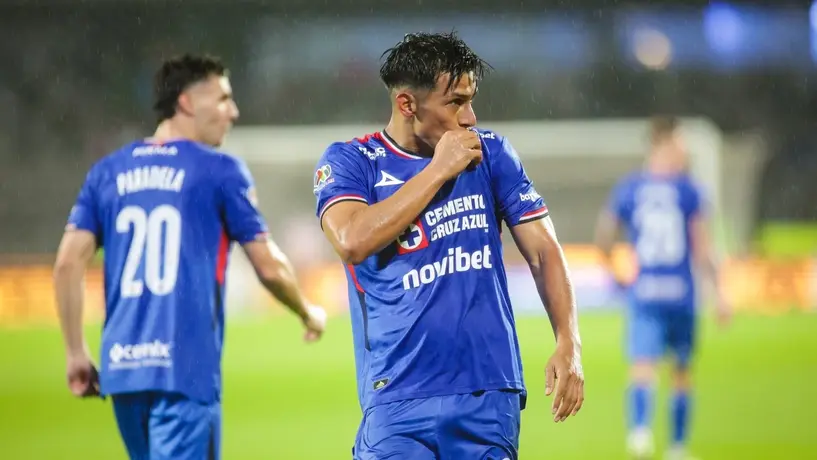 Ángel Sepúlveda se acerca al Top 10 de goleadores históricos de Cruz Azul