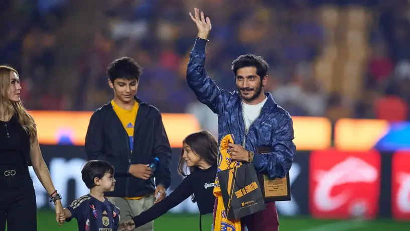 Leyendas de Tigres y Barcelona se enfrentarán en el Estadio Universitario