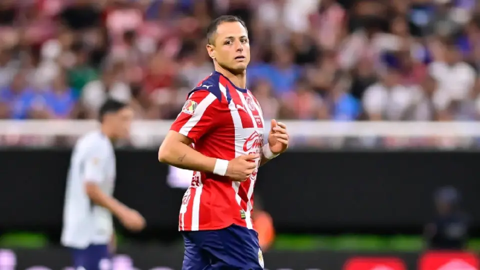 ¡Tristísimo! Chicharito Hernández falla gol cantado, en amistoso, ante León