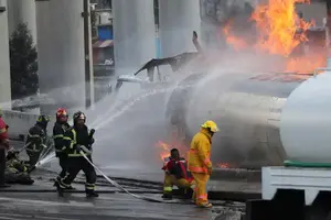 Se eleva a 10 la cifra de fallecidos por explosión de pipa en Puente de la Concordia, Iztapalapa