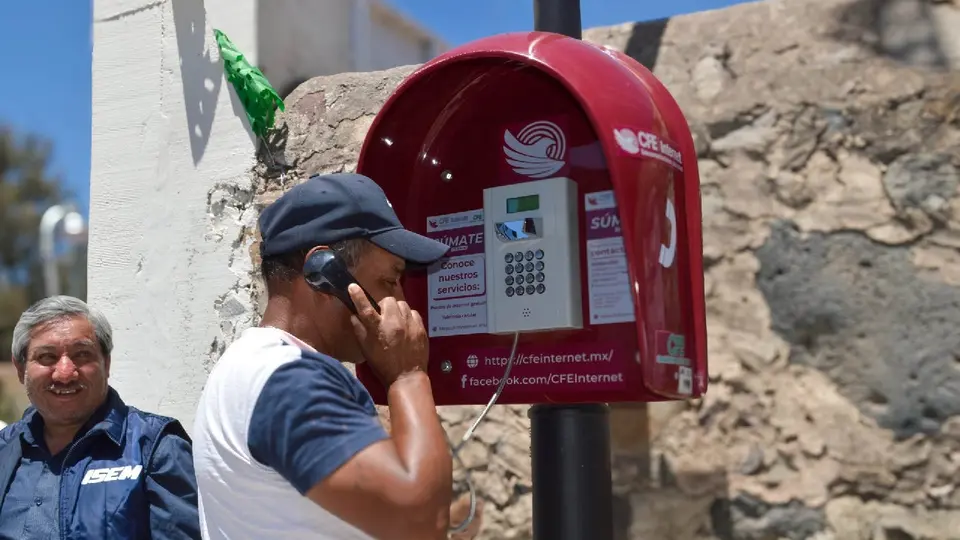 Cabinas telefónicas CFE: ¿Qué son, cómo funcionan y cómo puedes pedirlas?