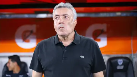 Domènec Torrent tras la victoria ante Santos: "Tenemos que mejorar porque queremos ser campeones"