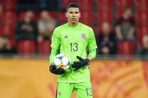 Nuevo error de Kevin Mier: el portero de Cruz Azul falla con Colombia en Eliminatorias