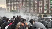 Enfrentamiento en el Zócalo tras marcha del 2 de octubre deja policías heridos