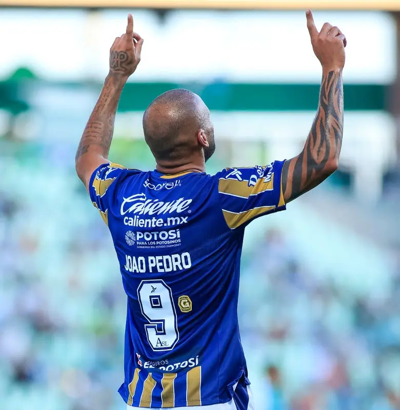Joao Pedro celebrando gol con San Luis | IMAGO7