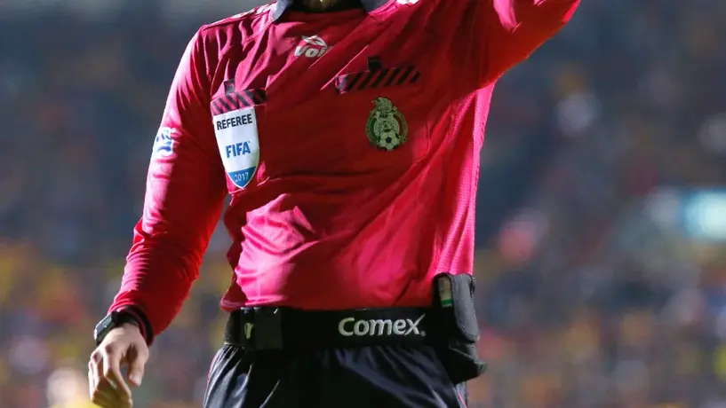 ¡Listo el árbitro para el América vs Pumas!