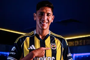 Fenerbahçe presenta oficialmente a Edson Álvarez; utilizará el '11'