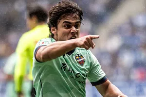 Nada afortunados: Real Oviedo cae ante el Levante y se hunden más en la Tabla de LaLiga