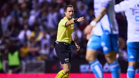 ¡Balazos al pie! Puebla regala dos penales en 10 minutos y Monterrey le da la vuelta